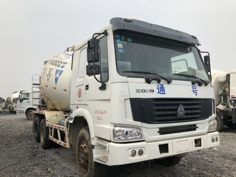 12m3 Used 340hp ZOOMLION-HOWO Concrete Mixer Truck