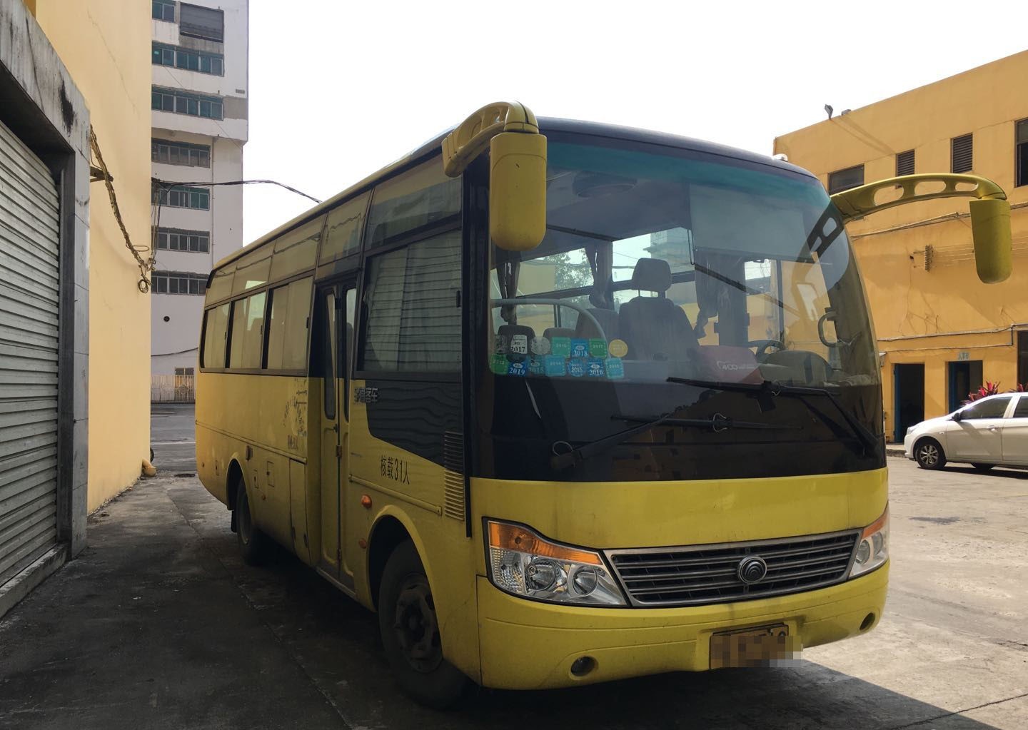 Middle Size Coach Second Hand , Used Bus And Coach 2012 Year With 31 Seats