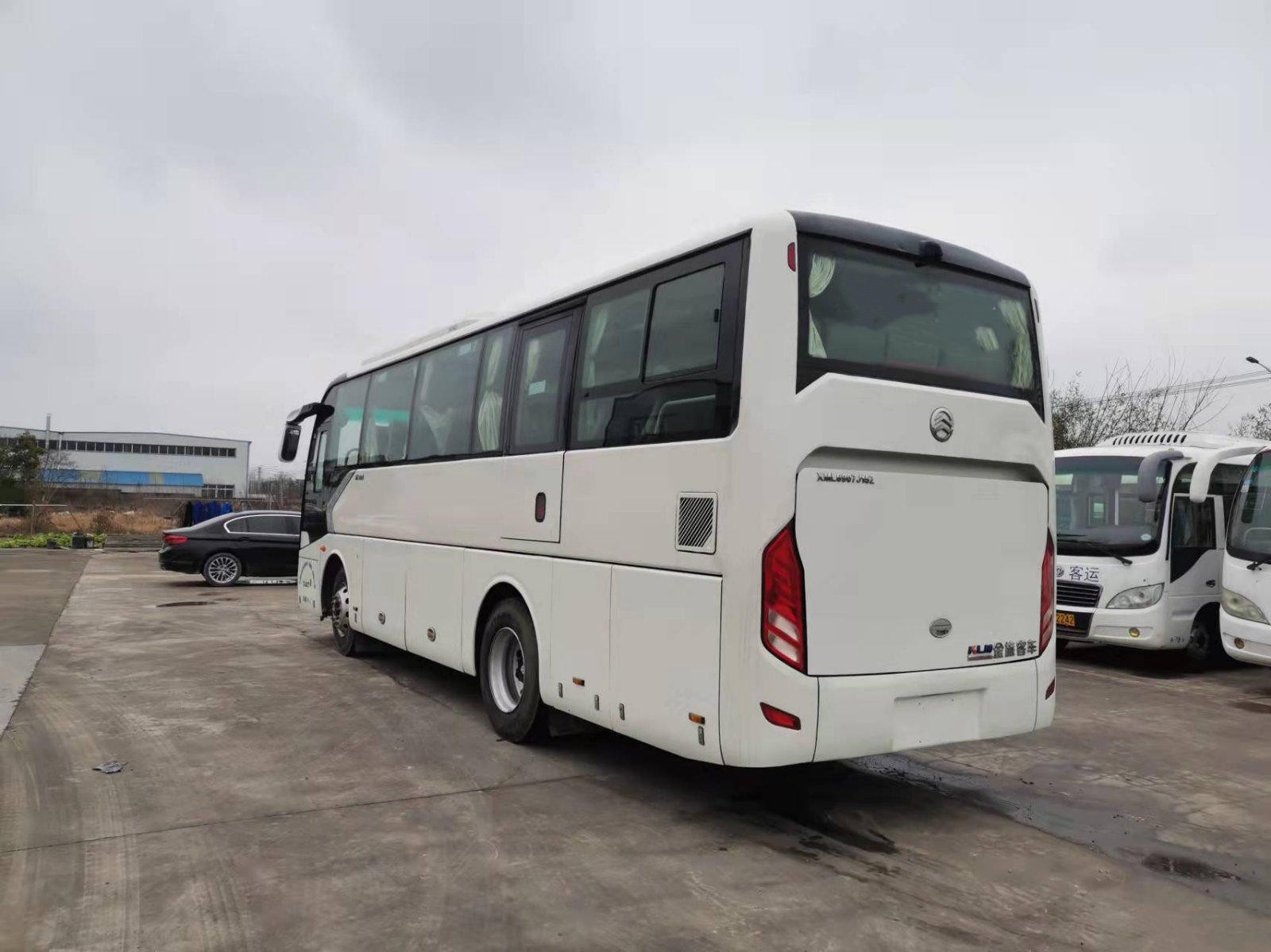 Second-hand Golden Dragon Bus LHD Used Tour Bus Used Passenger Mini Bus 