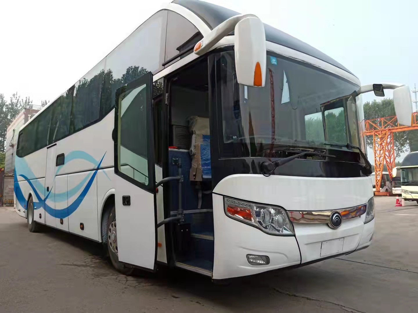 Yutong Right Hand Drive Used Buses 250 kw Used Passenger Bus Leaf Spring Used City Bus  