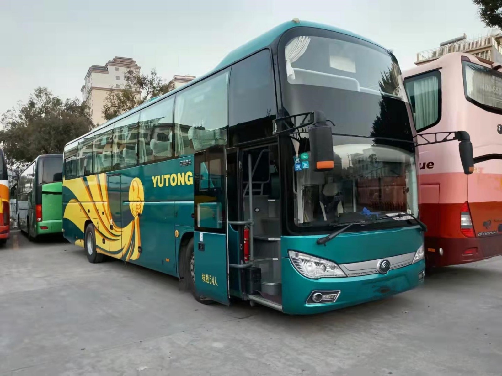 Second Hand Yutong Urban Buses Long Distance Intercity Used Coach Buses  LHD Diesel Used Buses