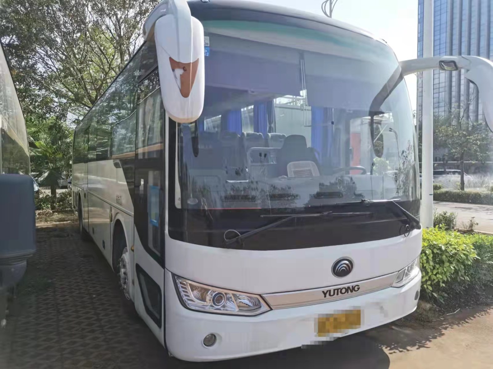 Luxury Tour Coach Bus Yutong ZK6115 60 Passenger Buses For Africa Buses Used Yuchai Engine