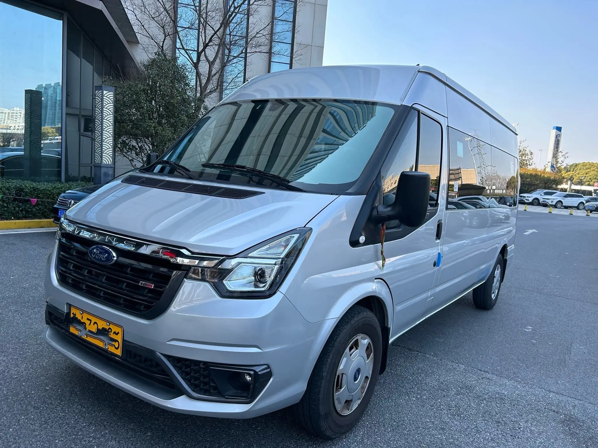 Used Luxury Buses 15 Seats Air Conditioner Front Engine Manual Transmission Second Hand JMC JX6581
