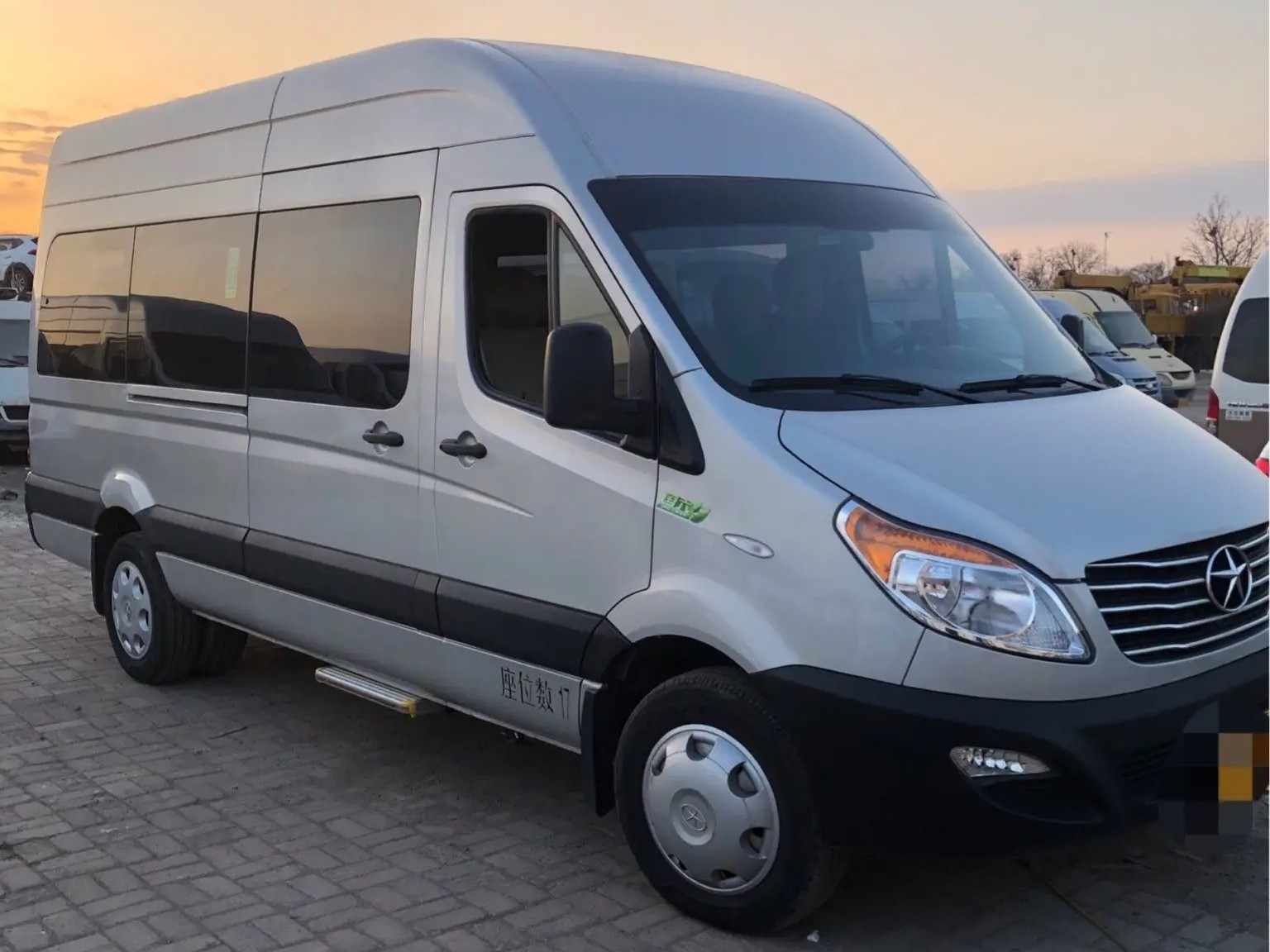 Used Minibus Dealers 17 Seats Front Engine Manual Transmission Used JAC SUNRAY Minibus