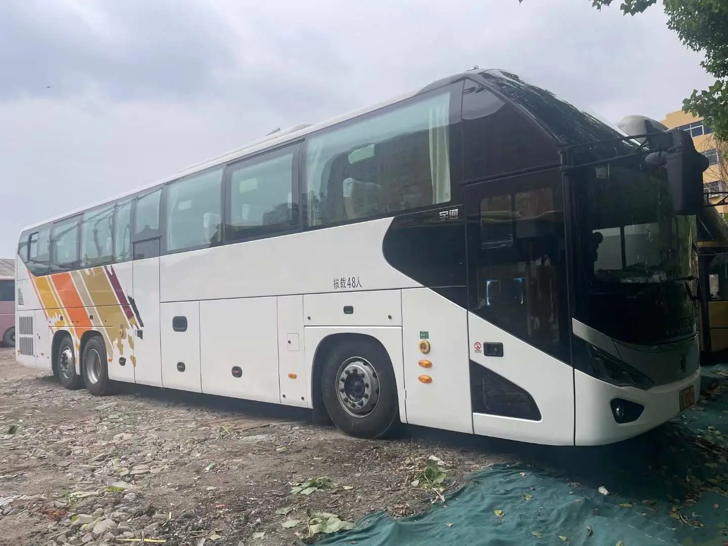Second Hand Bus Double Deff Large Luggage Compartment 48 Seats Weichai Engine With A/C Used Tour Bus ZK6137